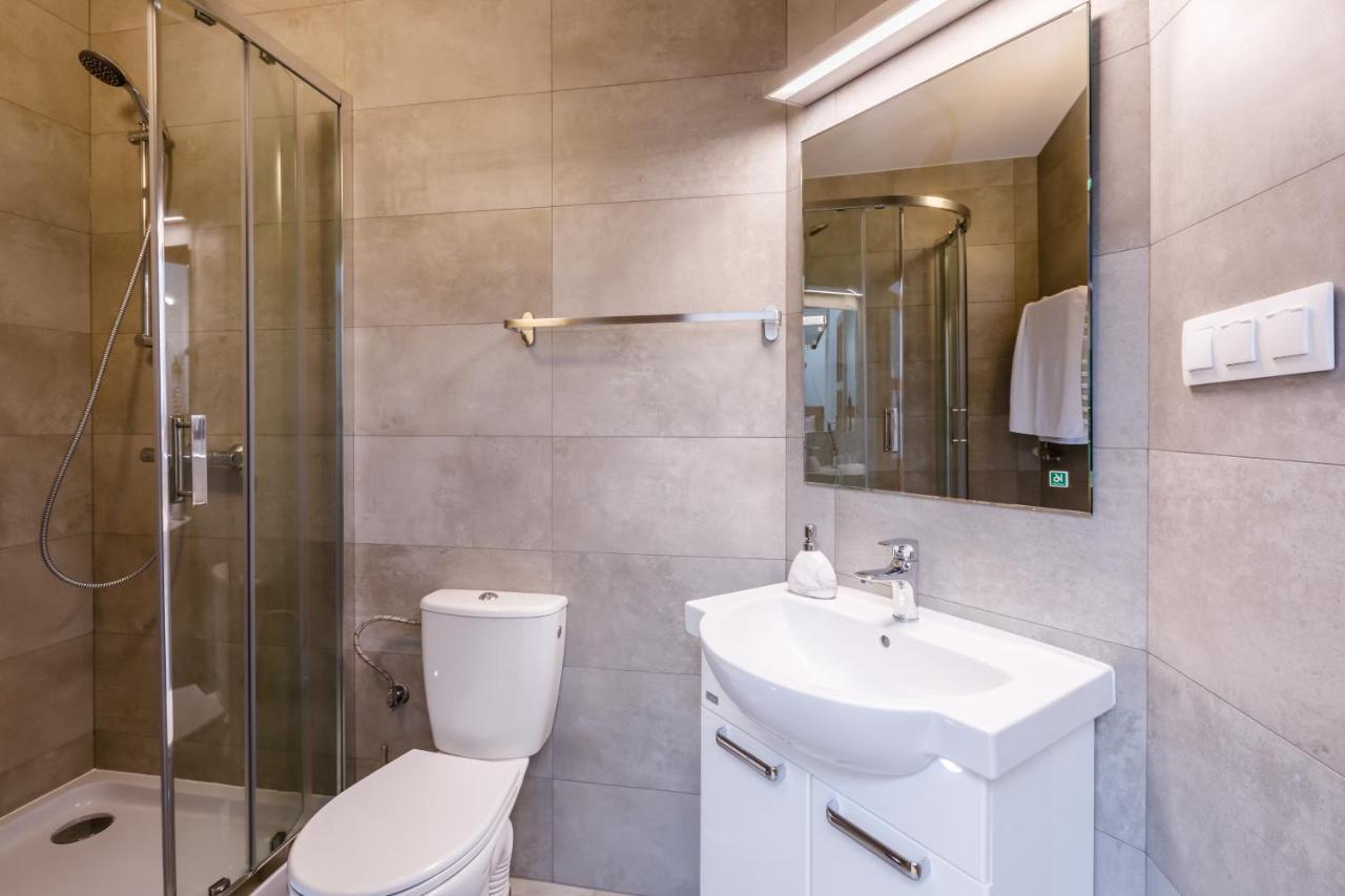 Ok Main Square Apartments Краків Екстер'єр фото