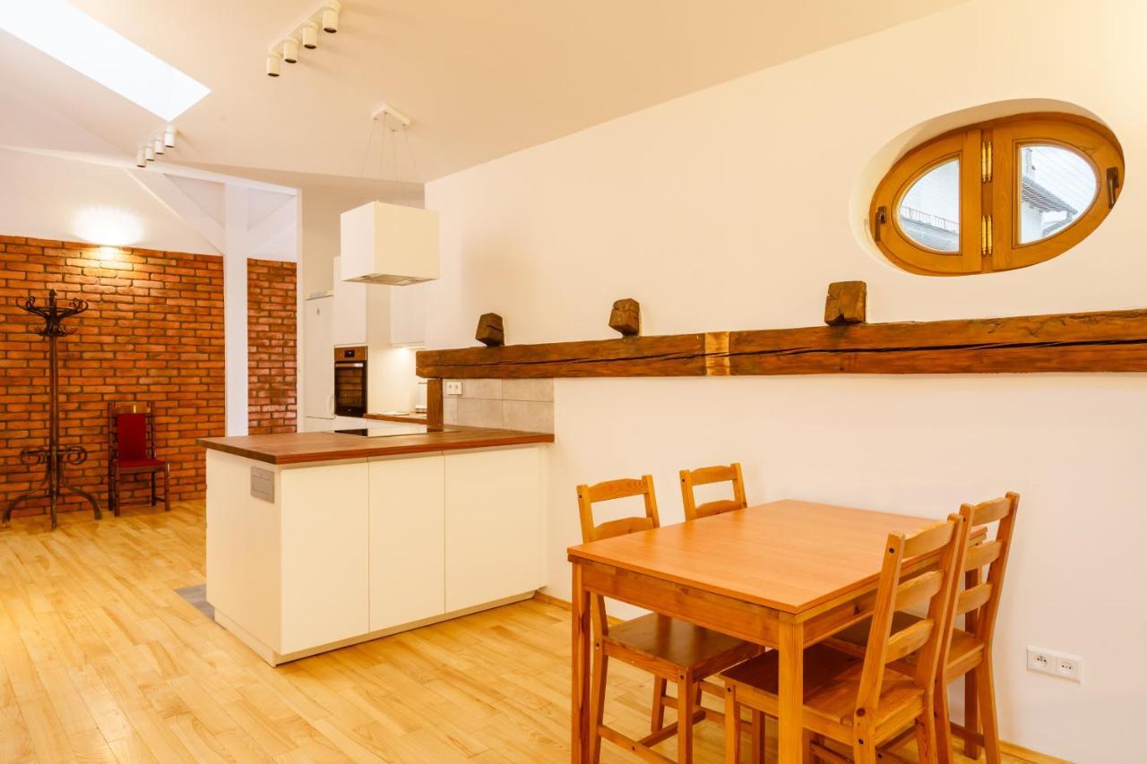 Ok Main Square Apartments Краків Екстер'єр фото